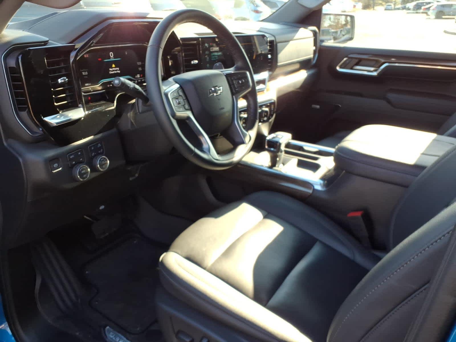 2024 Chevrolet Silverado 1500 4WD Crew Cab 147 RST