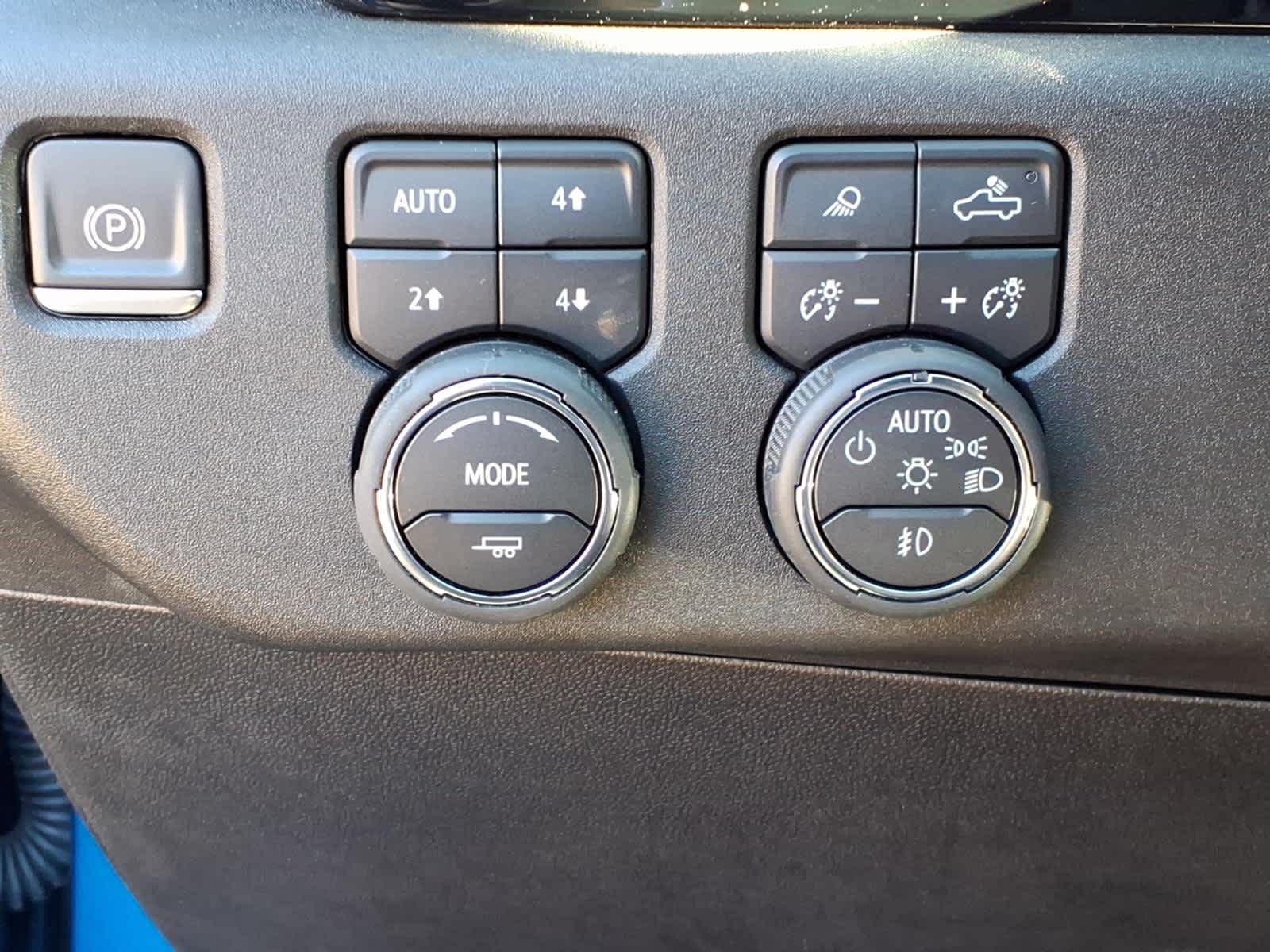 2024 Chevrolet Silverado 1500 4WD Crew Cab 147 RST