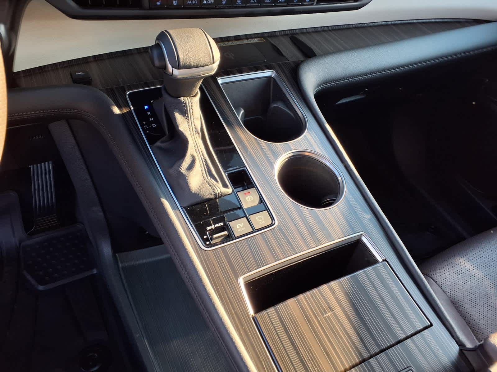 2024 Toyota Sienna Platinum AWD 7-Passenger