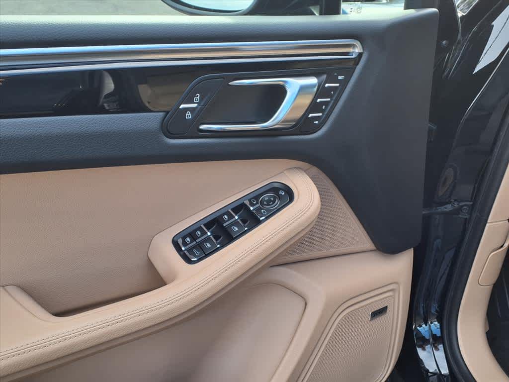 2024 Porsche Macan AWD